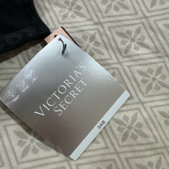 BRAND NEW * Victoria Secret “Knock Out Ultra Max Sports Bra” - Picture 7 of 9